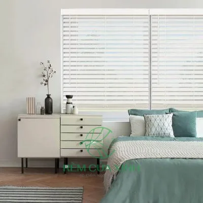 Rèm nhựa giả gỗ giá rẻ màu trắng