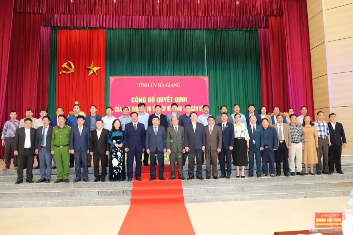 Phông sân khấu hội trường đẹp giá rẻ