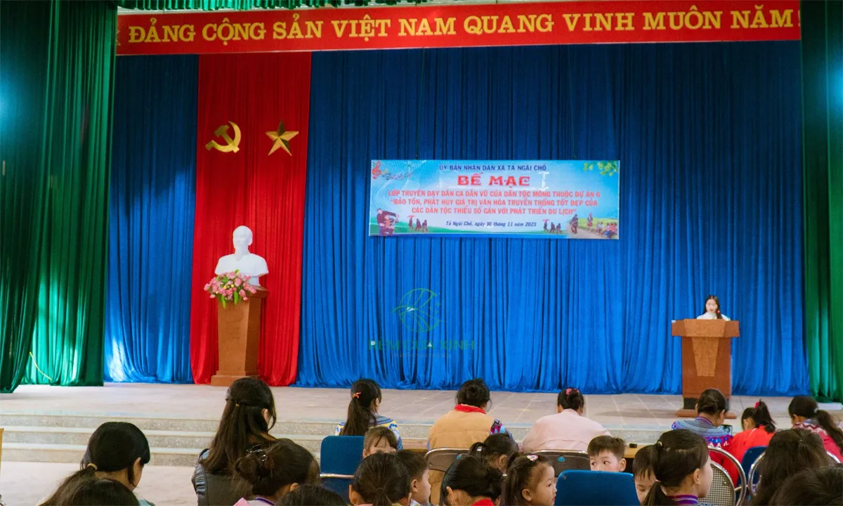 Phông sân khấu hội trường đẹp giá rẻ