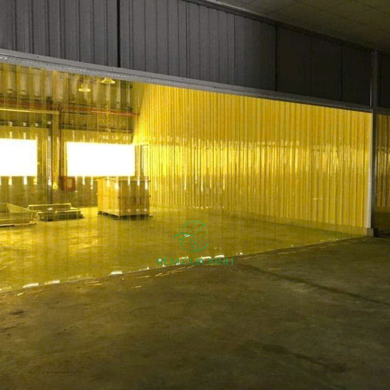 Rèm nhựa nhà xưởng ngăn lạnh hiệu quả Rèm nhựa nhà xưởng ngăn lạnh hiệu quả