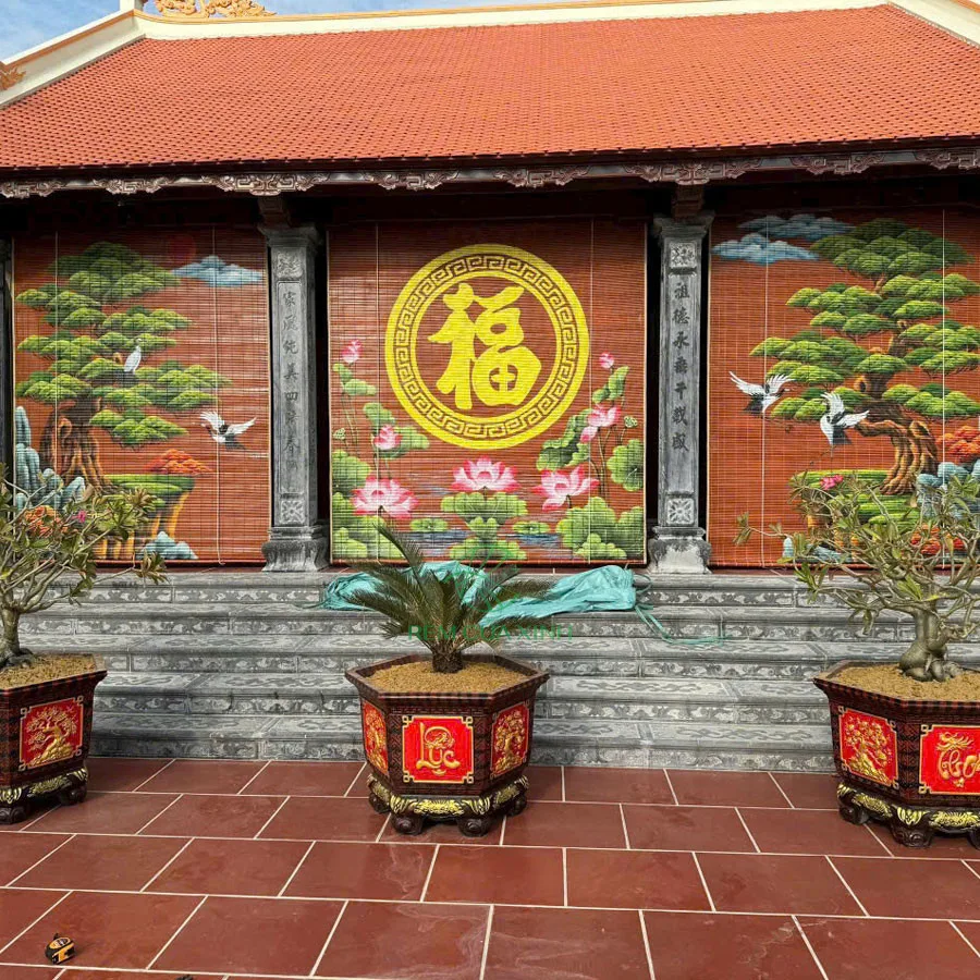 Rèm tre trúc trang trí nhà thờ họ