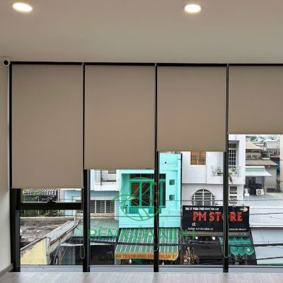 Rèm cuốn che nắng tự động văn phòng công ty